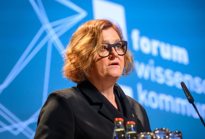 Dr. Ina Czyborra, Senatorin für Wissenschaft, Gesundheit und Pflege des Landes Berlin