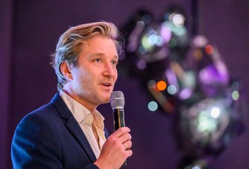 Portrait von Dr. Benedikt Fecher, Geschäftsführer von Wissenschaft im Dialog