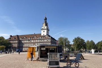 Das Energiemobil auf dem Marktplatz in Wolfenbüttel