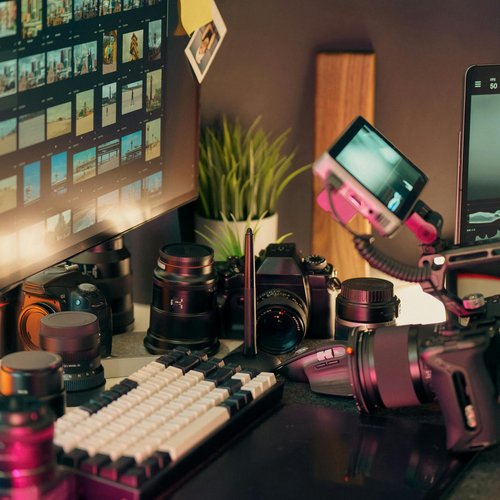 Multimedia Equipment und Digitales Schnittprogramm