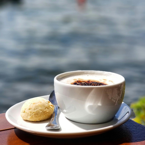 Kaffeetasse auf einem Tisch