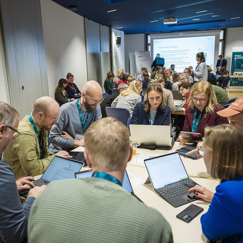 Welche KI-Tools helfen bei der Evaluation von Wissenschaftskommunikation?